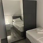 Tini 4 * Pula