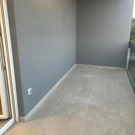 Apartament Tini 4